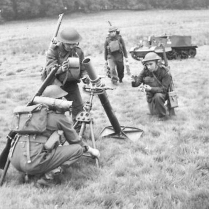 Members of 1st Battalion, Princess Alexandra of Wales’ Own Yorkshire Regiment (The Green Howards) assemble a 3” mortar at Omagh, Co. Tyrone.