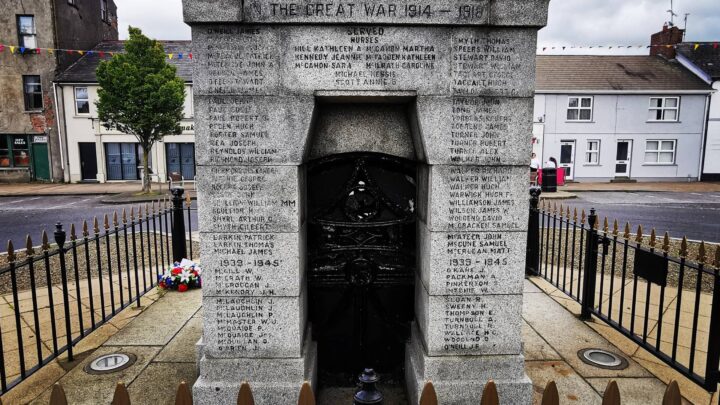 The village war memorial in Kilrea, Co. Londonderry bears the names of eight people on the 1939-1945 section as well as those from the locality who died as a result of other conflicts.