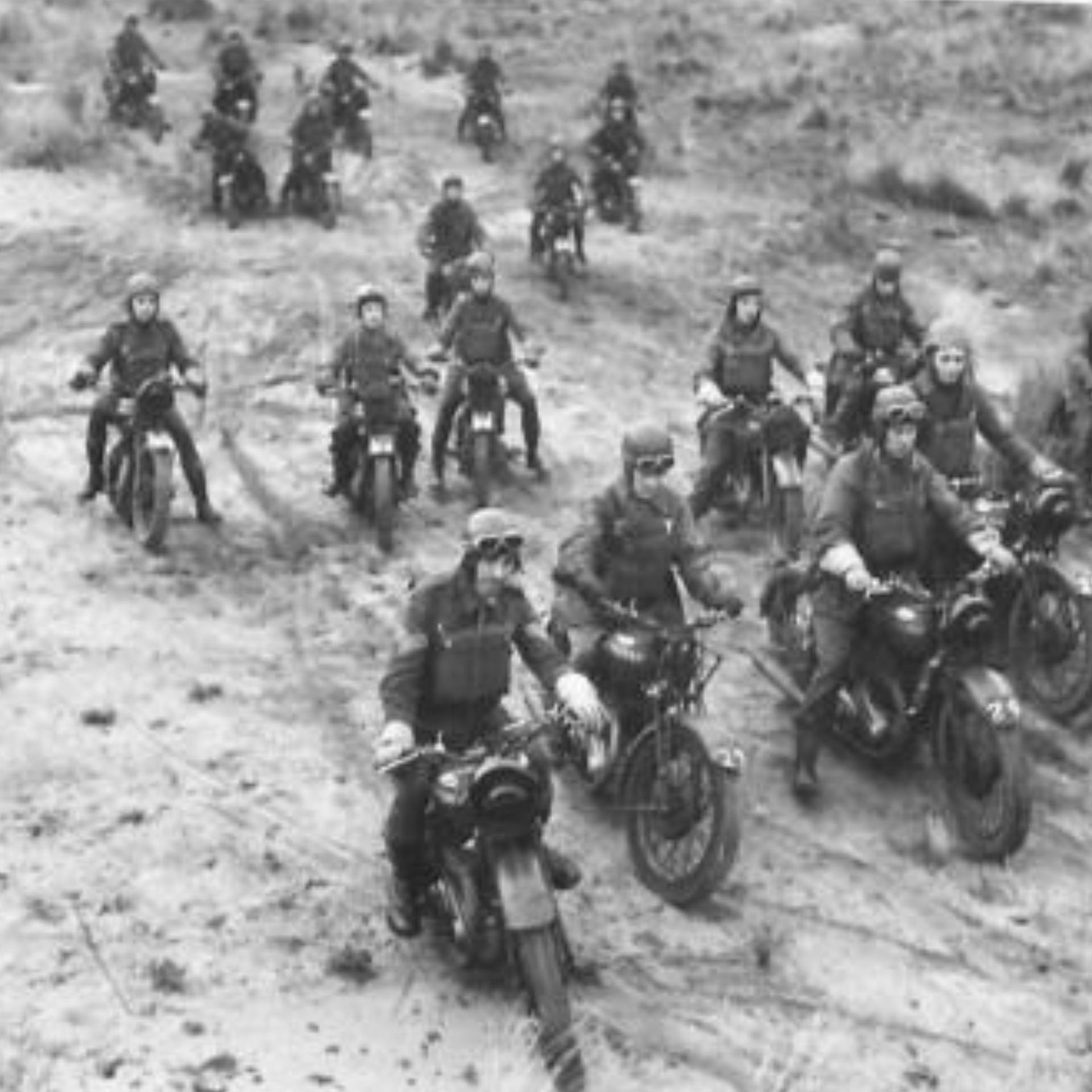 Motorcyclists of 59th (Staffordshire) Reconnaissance Regiment learning 