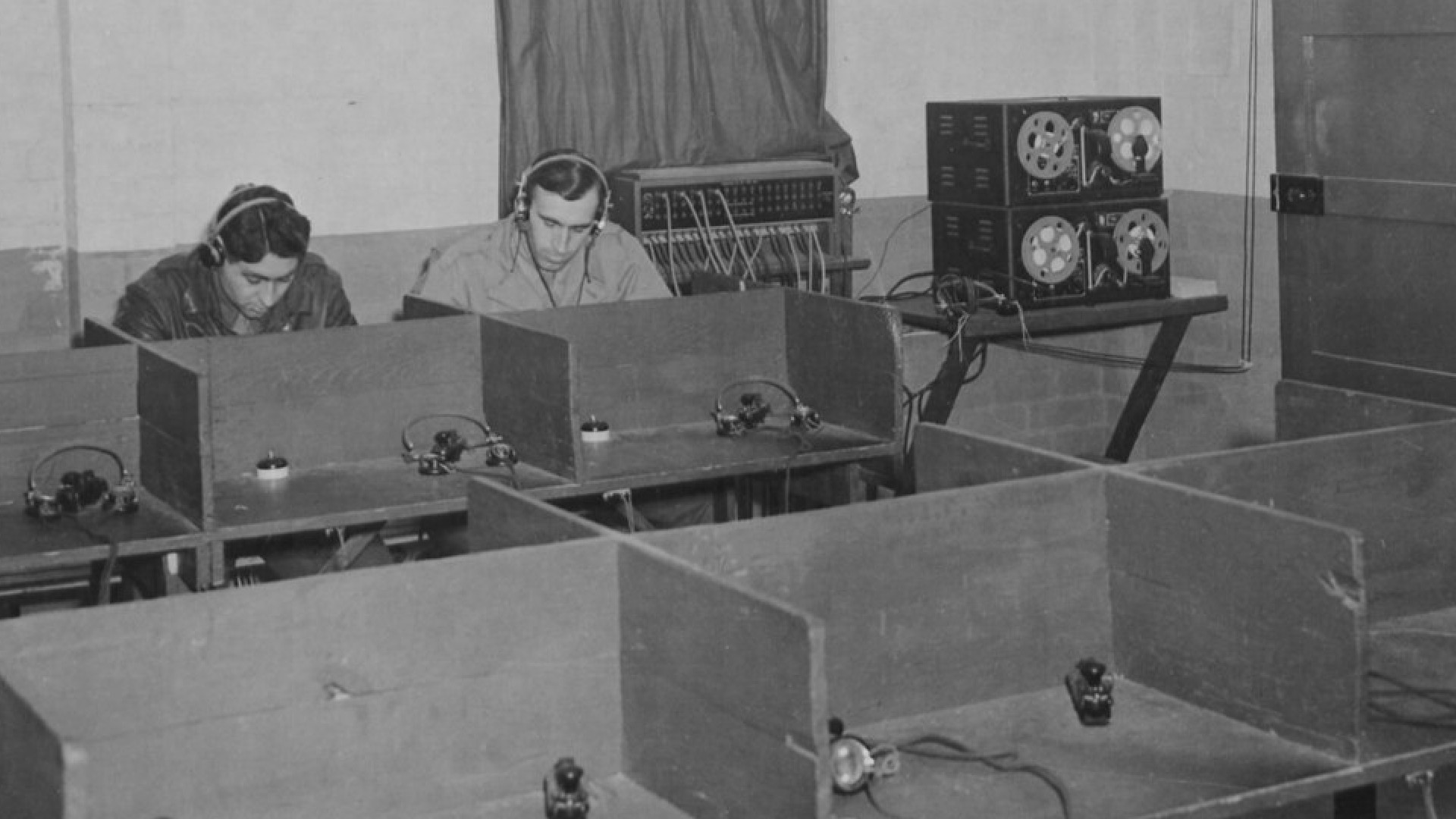 S.C. Keyer, TG-10-F (60) cycle used in combat crew training in the Code Training Room of U.S.A.A.F. Station 238, Cluntoe Airfield, Co. Tyrone.