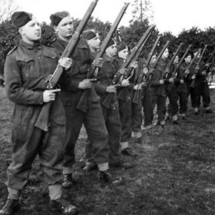 Soldiers of 2/5th Battalion, Lancashire Fusiliers undergoing weapon training near Keady, Co. Armagh.
